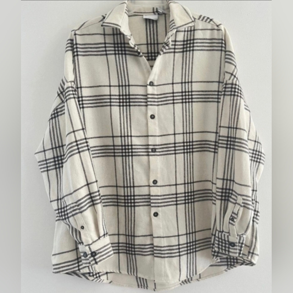 ASOS Men's Black/ White Plaid Shirt SIZE MEDIUM long Sleeve Cotton Button Down